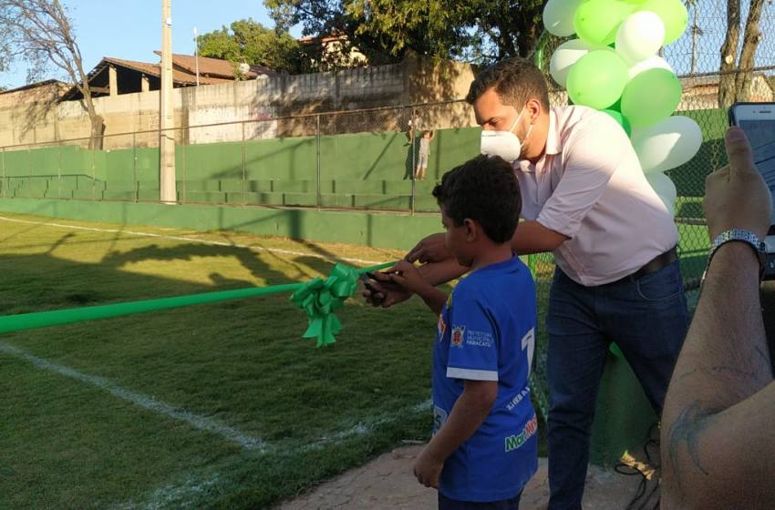  Prefeitura Municipal de Paracatu   realiza a  reinauguração do Campo Só Camisinha.